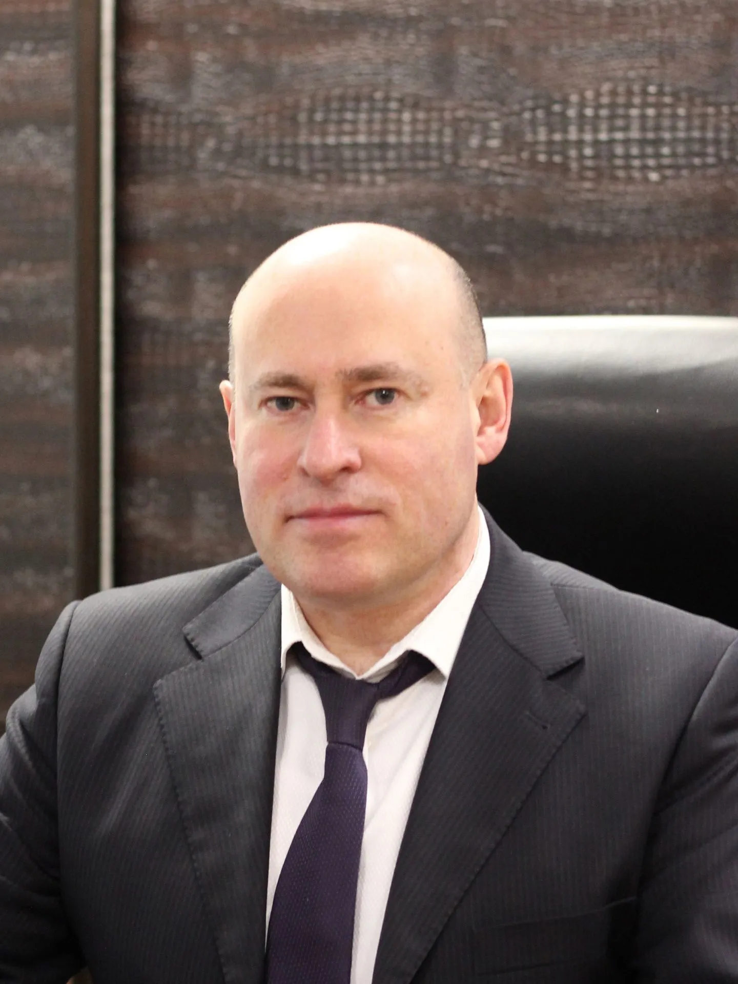 Добкин  Вячеслав  Аркадьевич, Главный бухгалтер